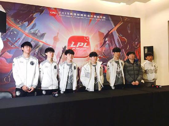 轻人的信心 轻人的信心