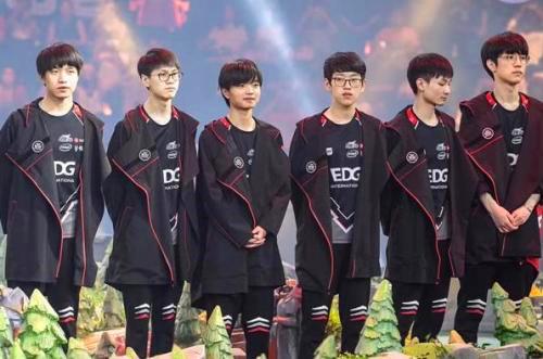 尽管威尔士 尽管威尔士