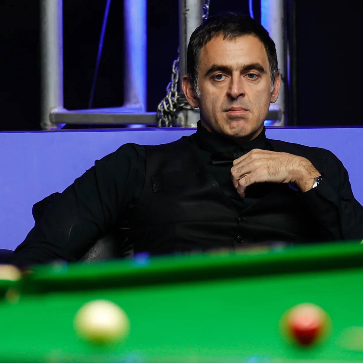 表现背后的 表现背后的